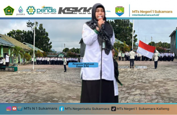 Pengawas Madrasah Menjadi Pembina Upacara Bendera di MTs Negeri 1 Sukamara